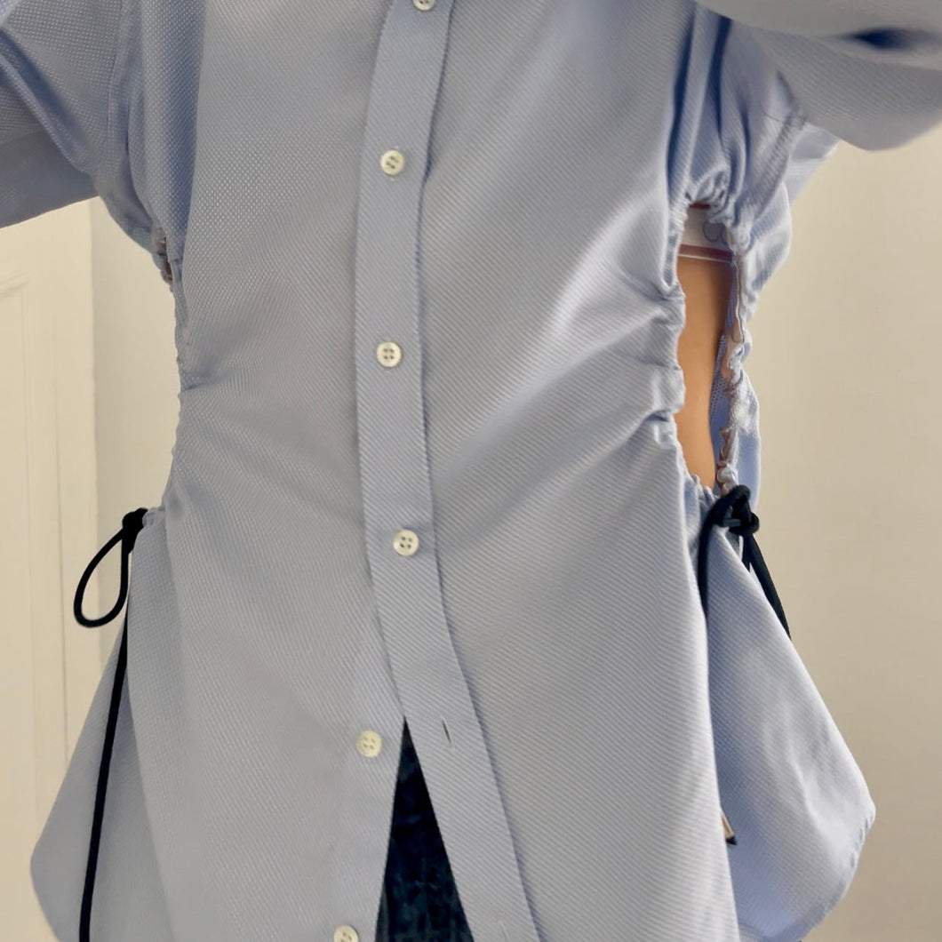 Load image into Gallery viewer, BLUE SQUARE CINCH SHIRT