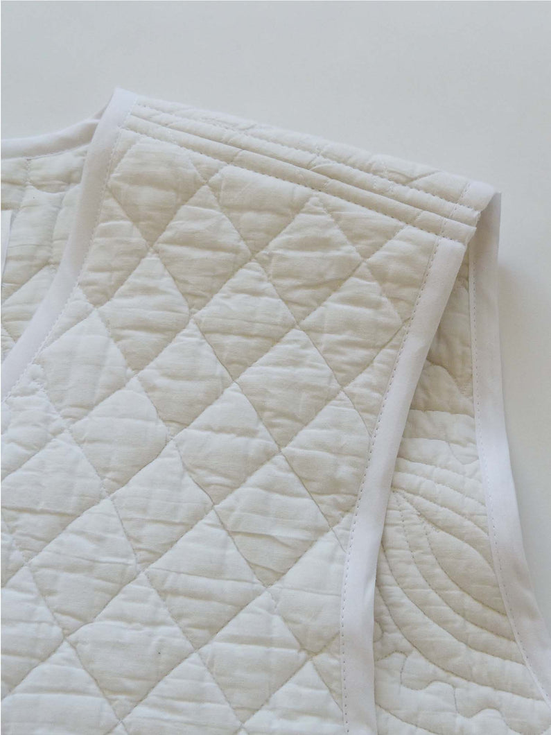 Load image into Gallery viewer, Kemkes White Quilt Bodywarmer L